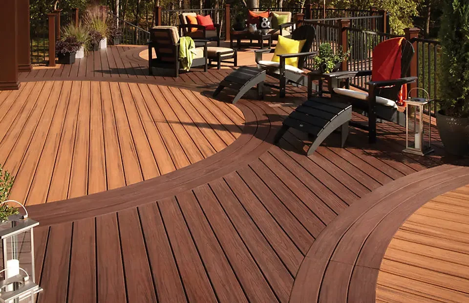 trex-custom-curve-beauty-decking